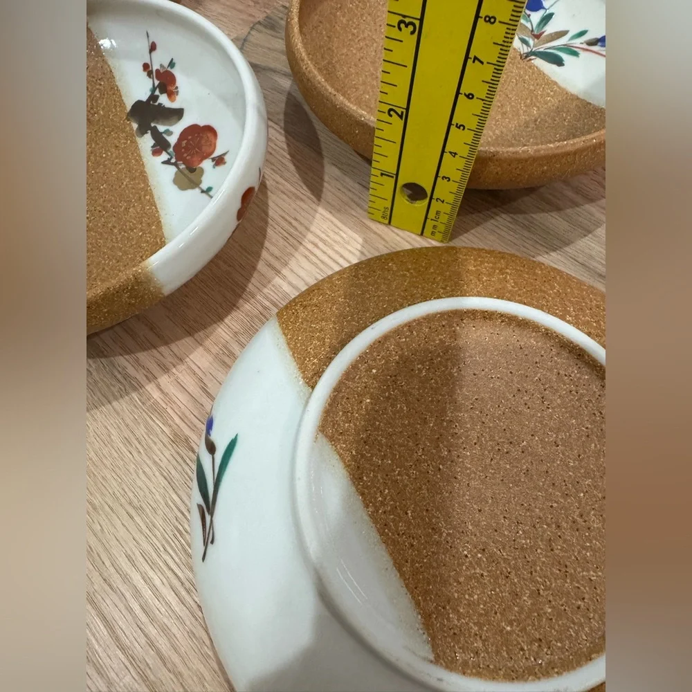 Set of 5 Handmade Painted Floral Plates‎ Tan and White 5.5”